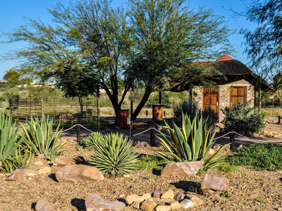 Die Dam - Transkalahari End Resort Gobabis Eksteriør bilde